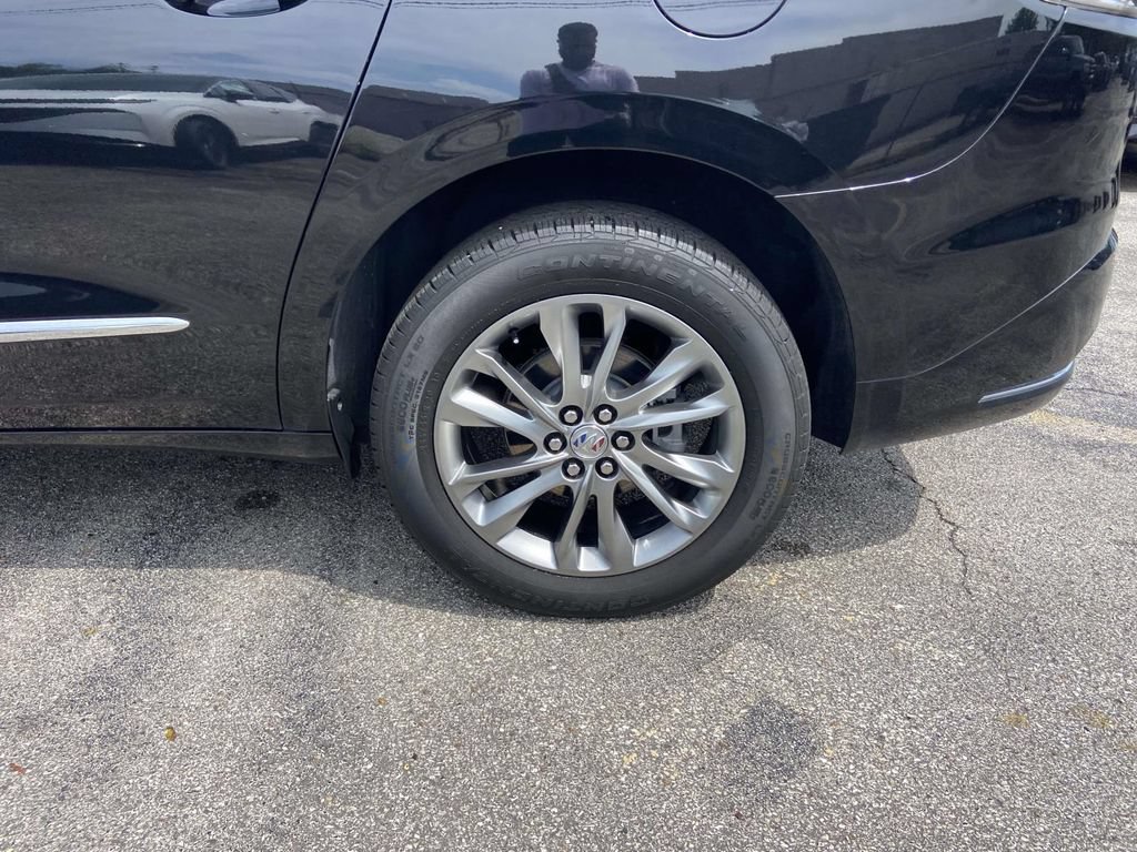 Used 2023 Buick Enclave Avenir w/ Avenir Technology Package FWD image 9