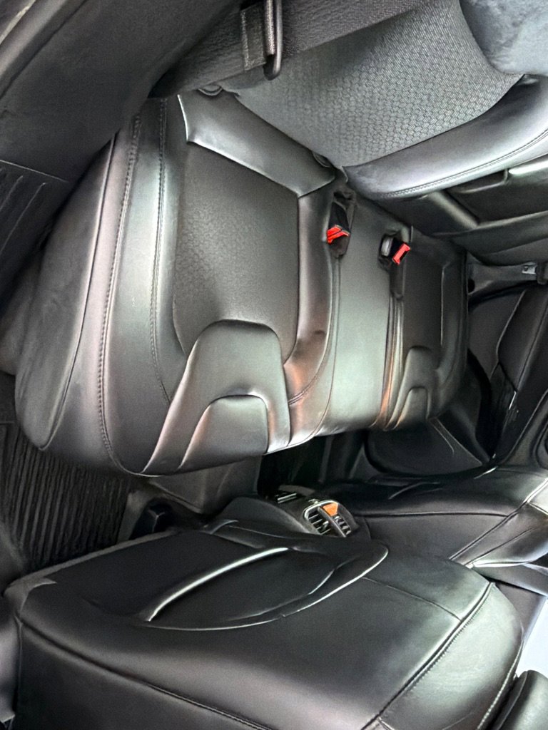 Used 2020 Jeep Cherokee Latitude Plus FWD image 22