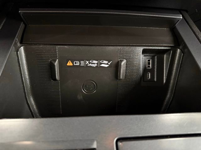 Used 2024 GMC Hummer EV 2X image 38