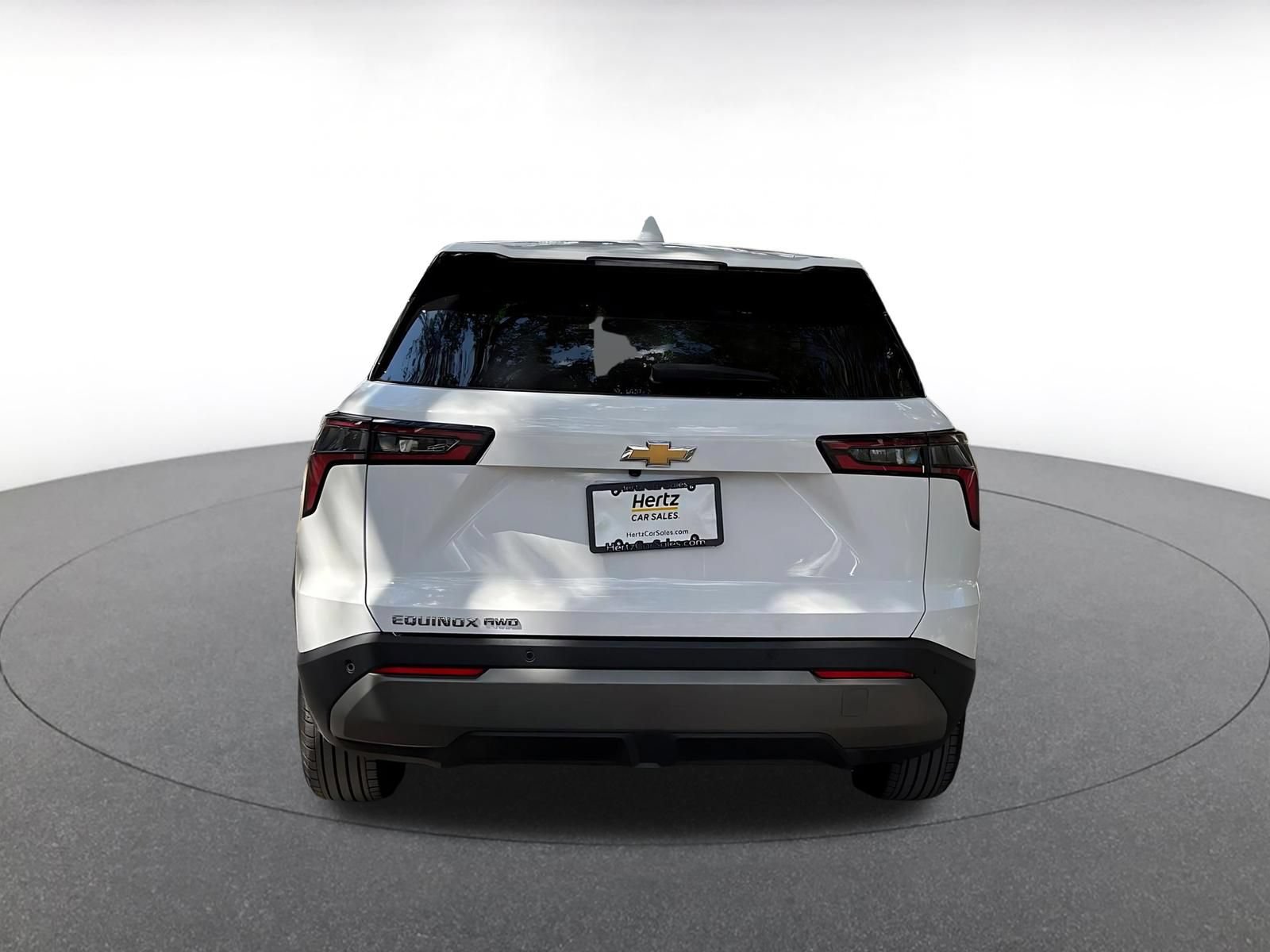 Used 2025 Chevrolet Equinox LT AWD/4WD image 9