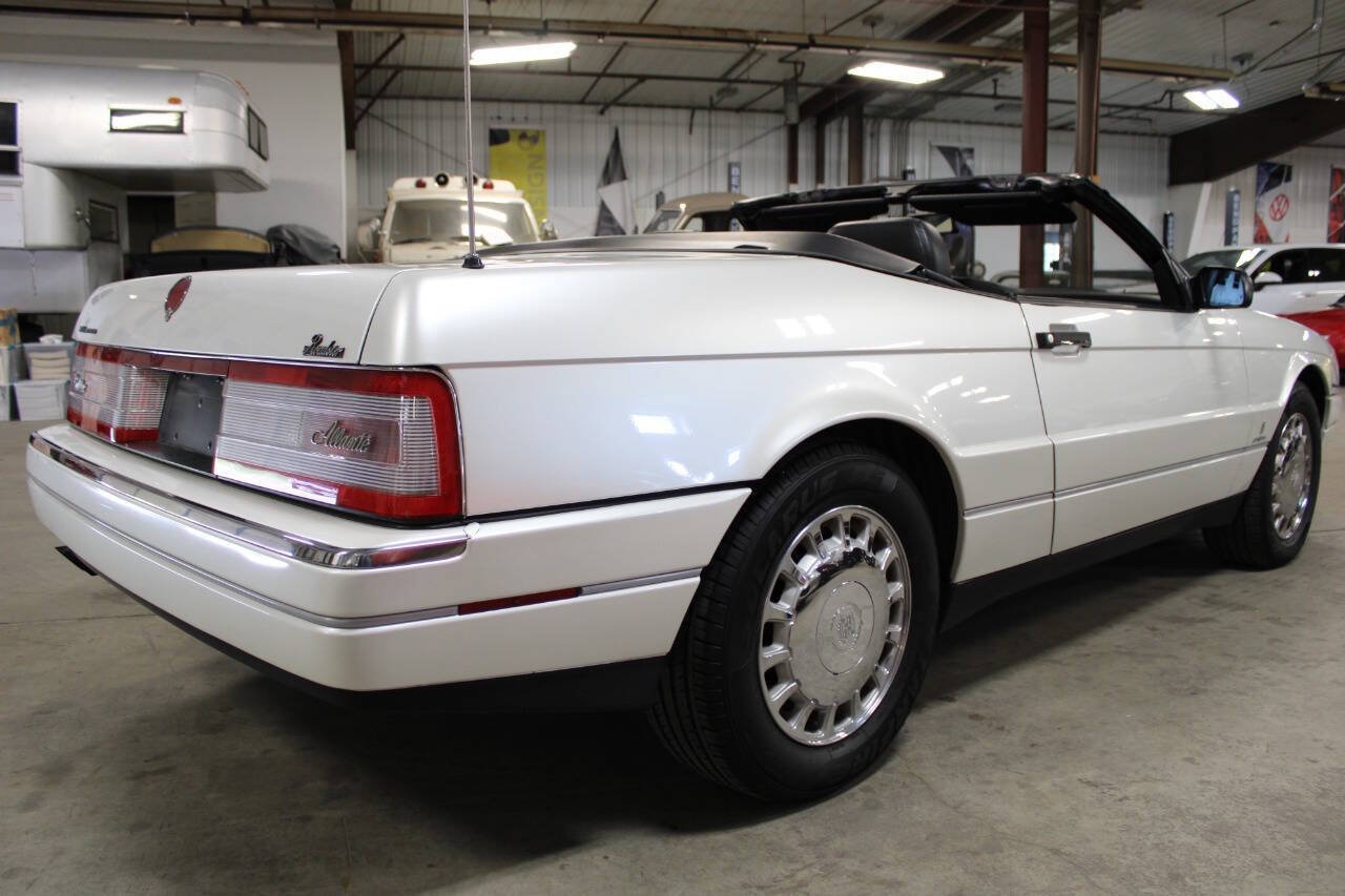 Used 1993 Cadillac Allante FWD image 28