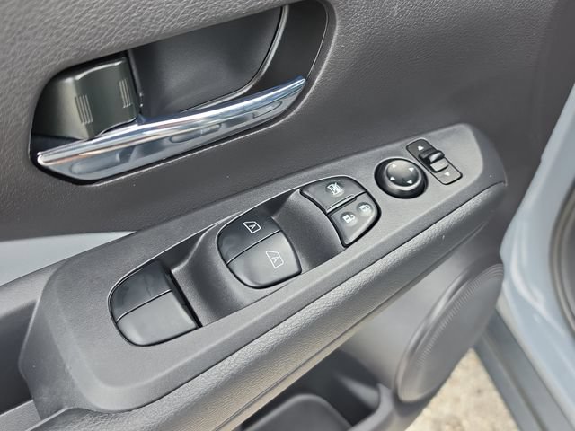 Certified 2024 Nissan Kicks SR w/ SR Premium Package FWD image 19