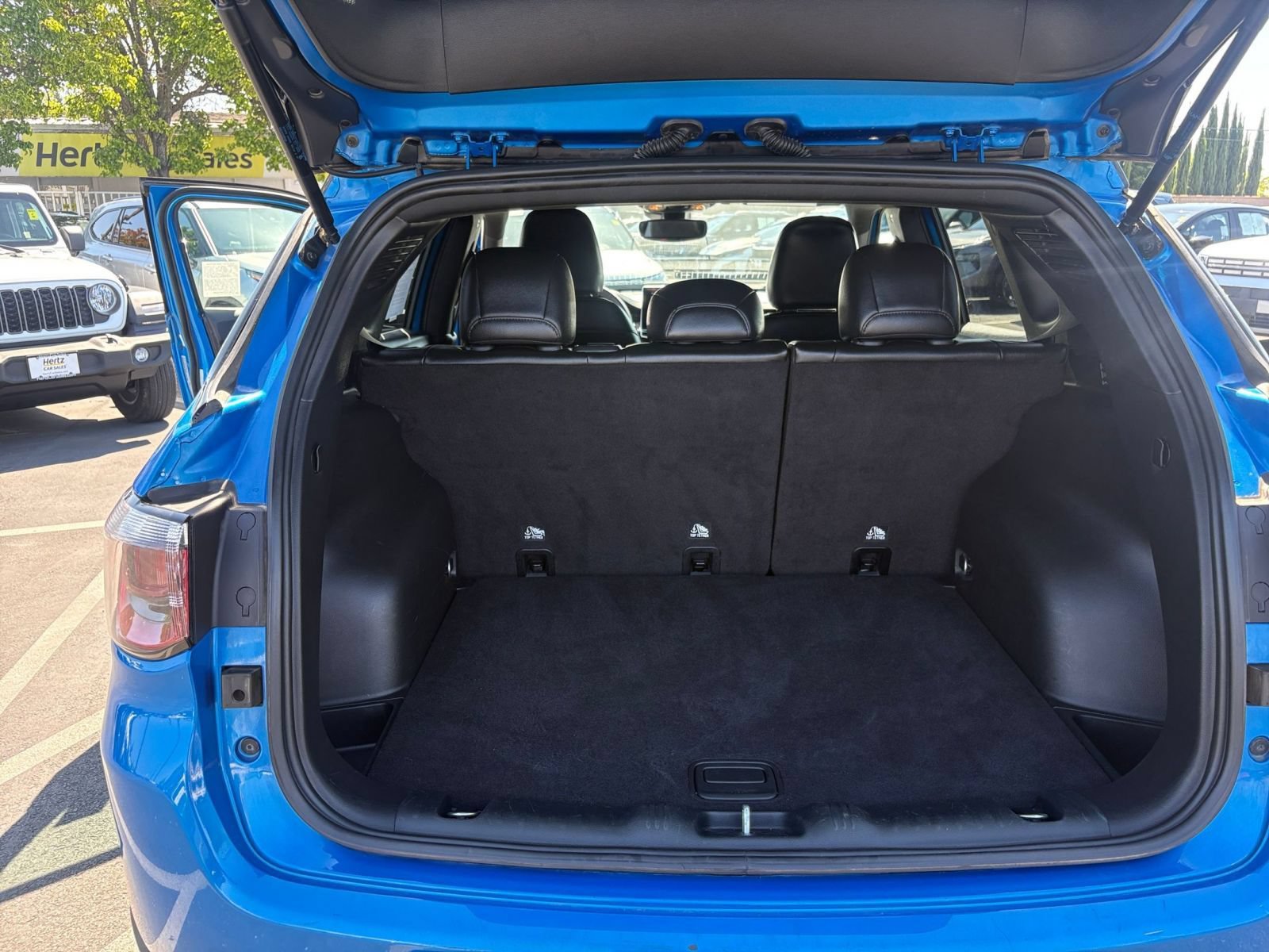 Used 2025 Jeep Compass Trailhawk AWD/4WD image 29