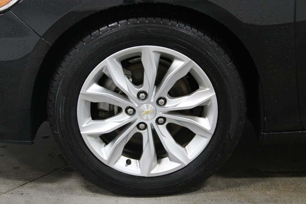 Used 2023 Chevrolet Malibu LT image 17