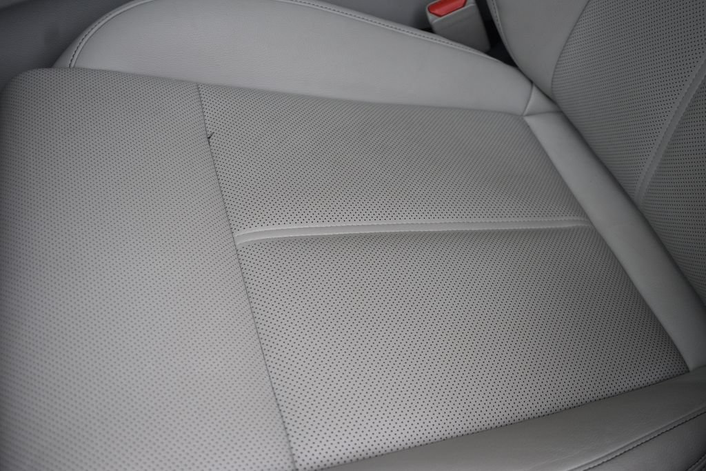 Used 2025 Genesis G70 2.5T AWD/4WD image 12