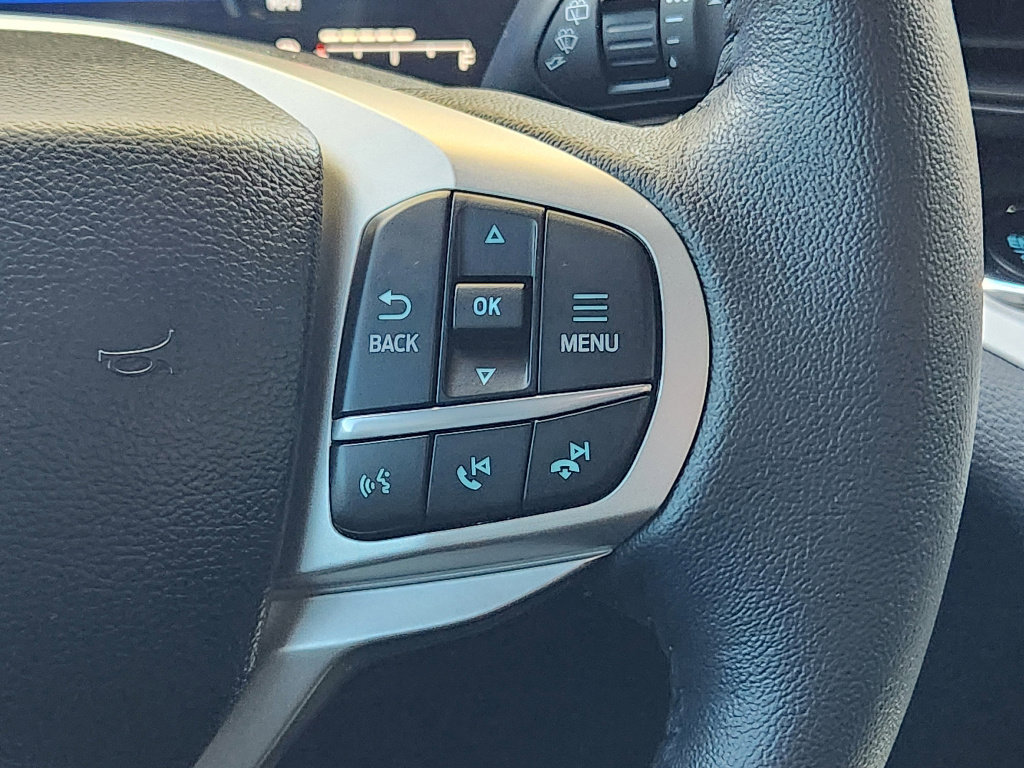 Used 2024 Ford Explorer XLT image 27