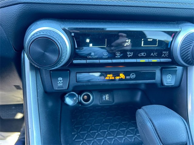 Used 2024 Toyota RAV4 LE image 21
