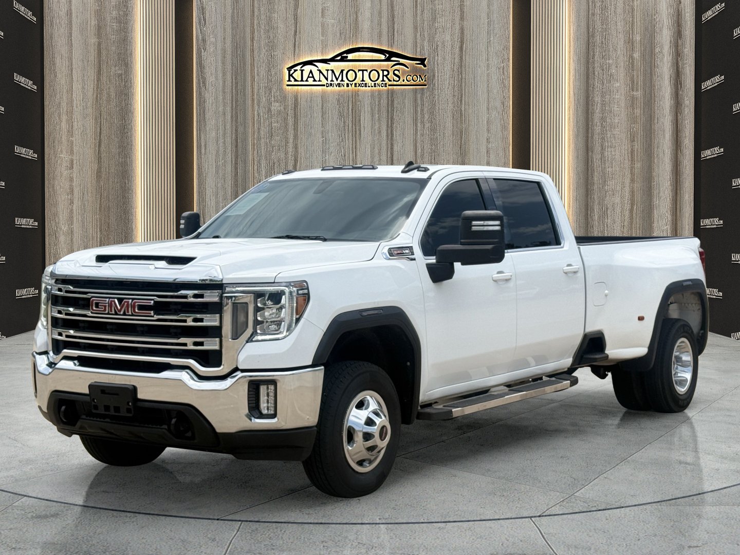 Used 2021 GMC Sierra 3500 SLE w/ SLE Convenience Package RWD image 3