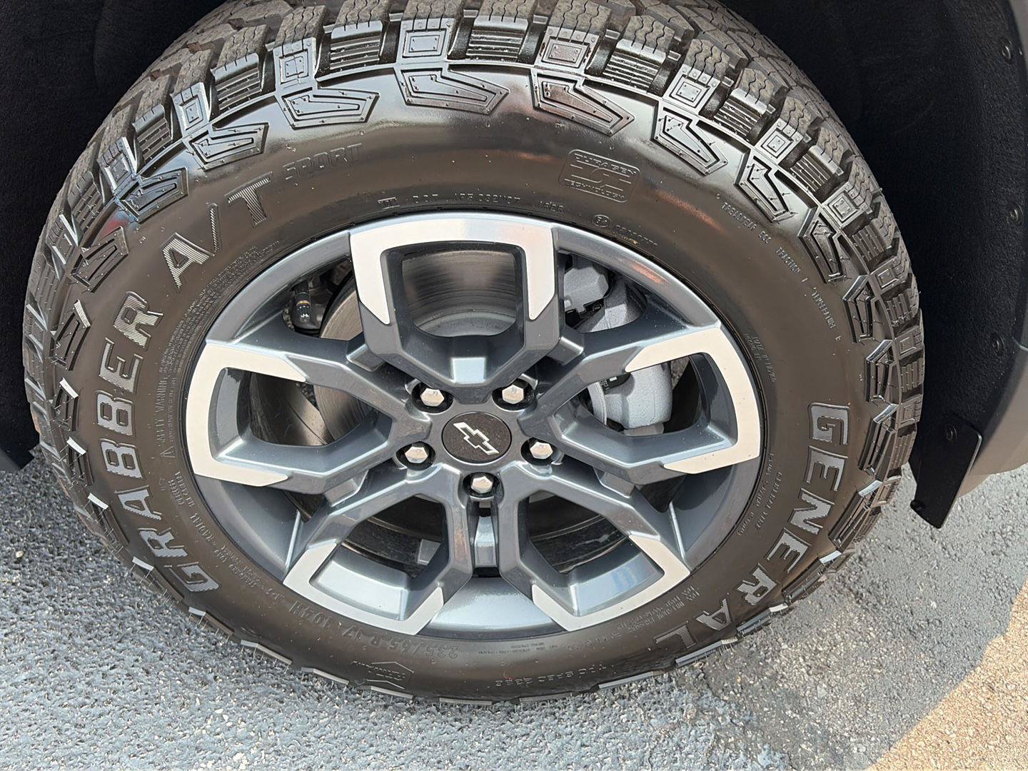 New 2027 Chevrolet Equinox ACTIV w/ Safety and Technology Package AWD/4WD image 42
