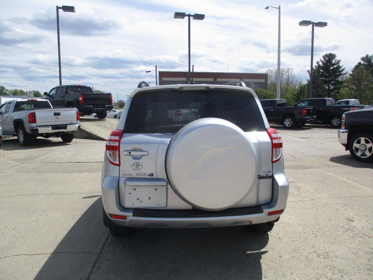 Used 2010 Toyota RAV4 Limited AWD/4WD image 6