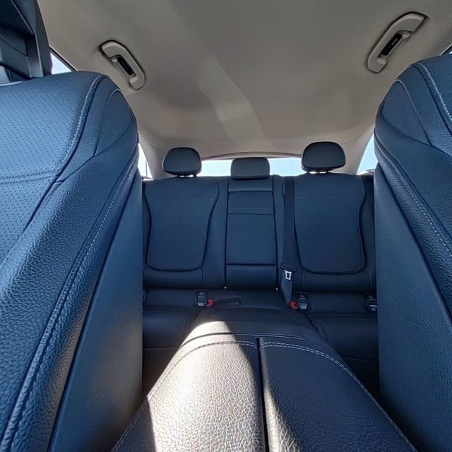 Used 2024 Mercedes-Benz GLC 300 image 26