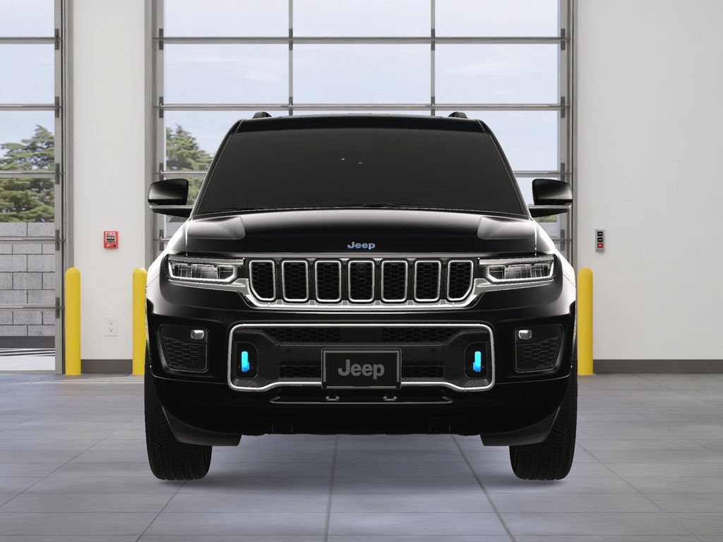 New 2024 Jeep Grand Cherokee Overland w/ Advanced Protech Group III AWD/4WD image 10