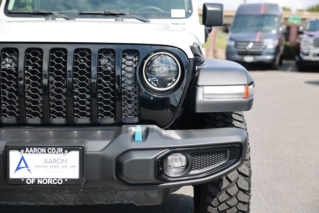 Used 2023 Jeep Wrangler Unlimited AWD/4WD image 5