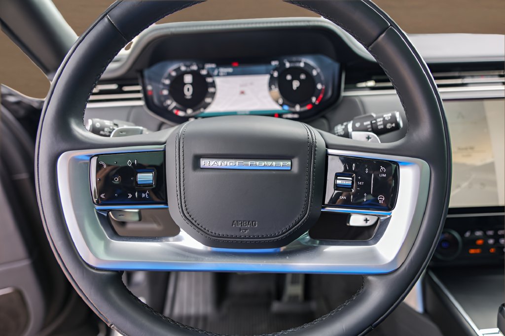 Used 2023 Land Rover Range Rover SV AWD/4WD image 12