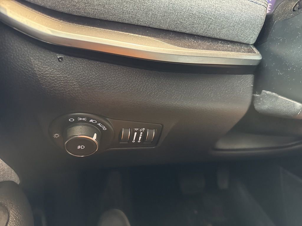 Used 2022 Jeep Compass Latitude w/ Convenience Group image 16