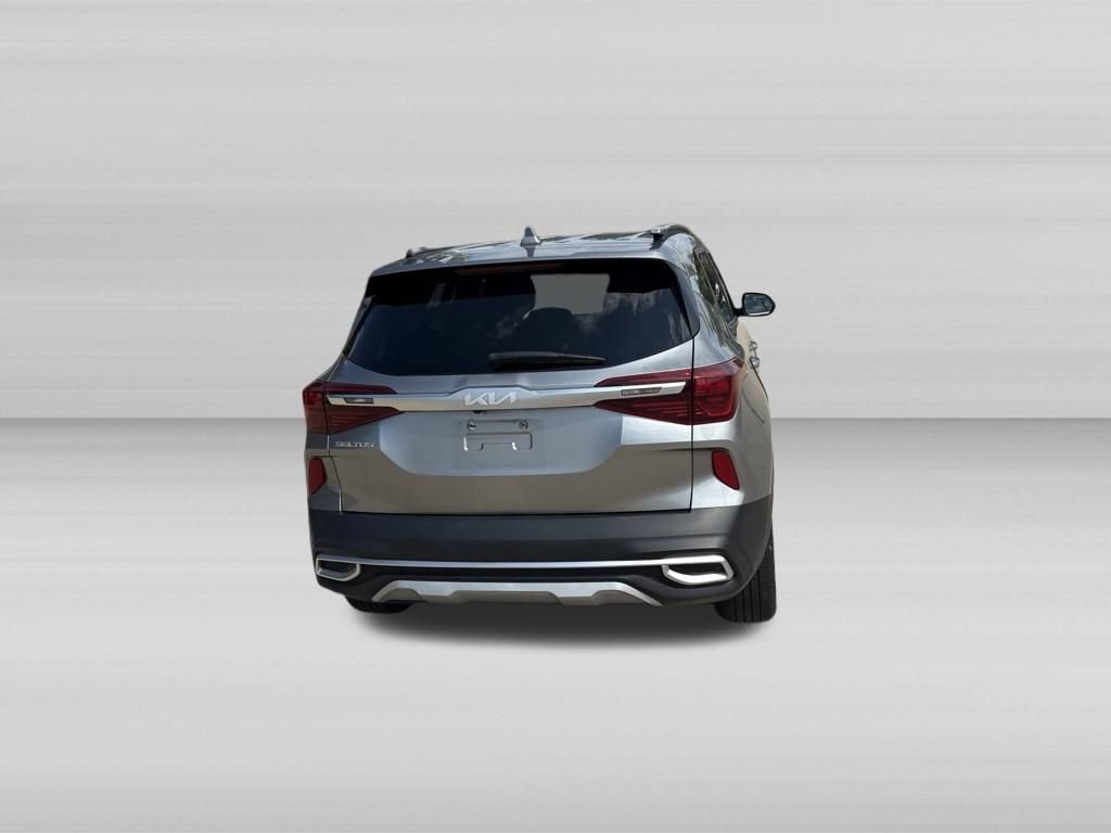 Used 2023 Kia Seltos S w/ Navigation Package AWD/4WD image 5