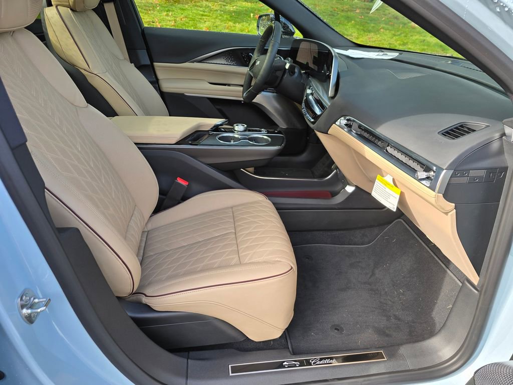 New 2025 Cadillac Lyriq Sport w/ Nappa Leather Package image 11