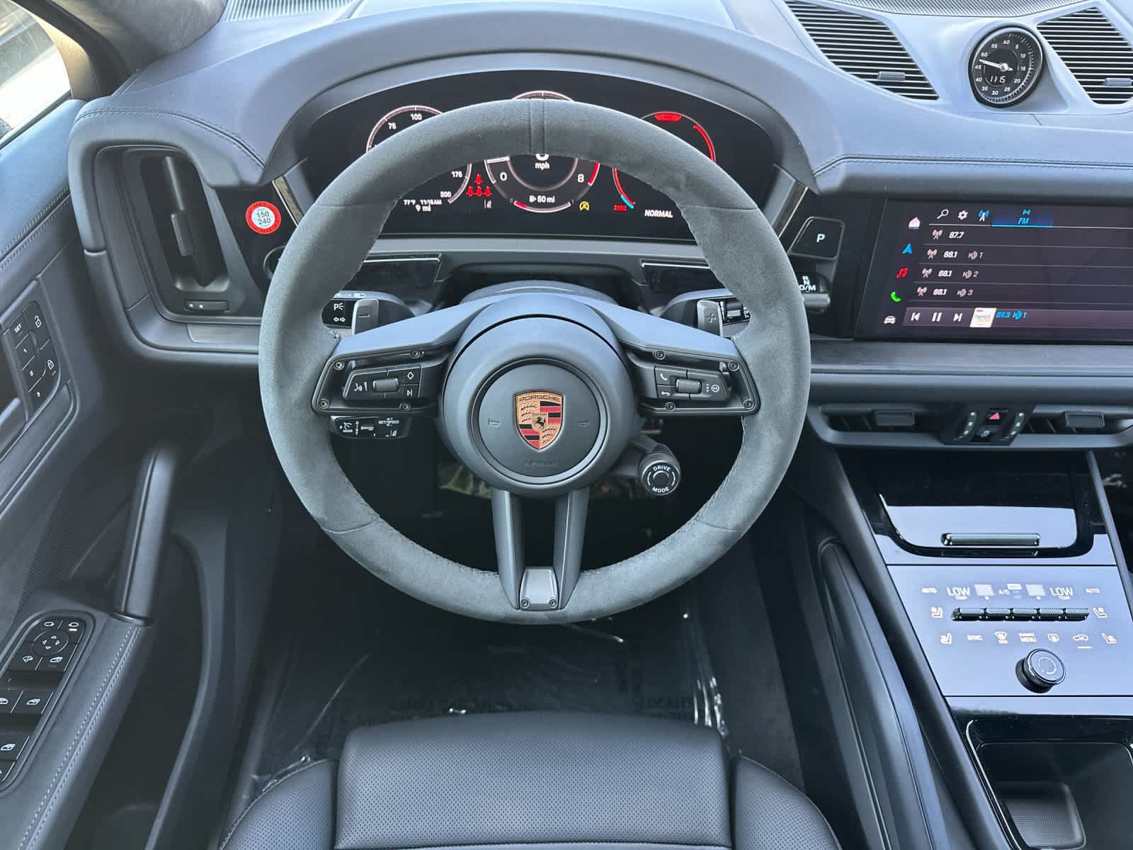 New 2026 Porsche Cayenne GTS AWD/4WD image 15