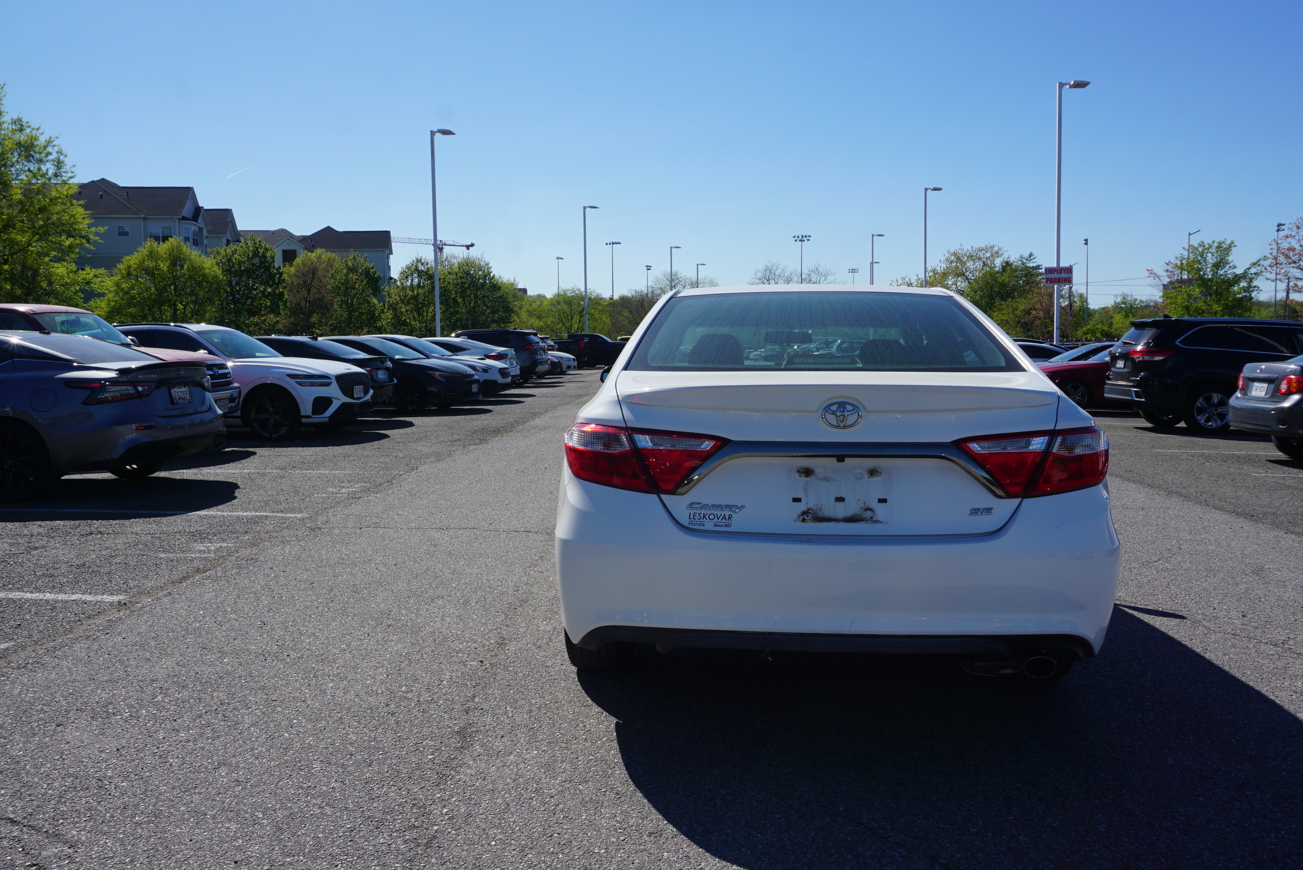 Used 2017 Toyota Camry SE image 4