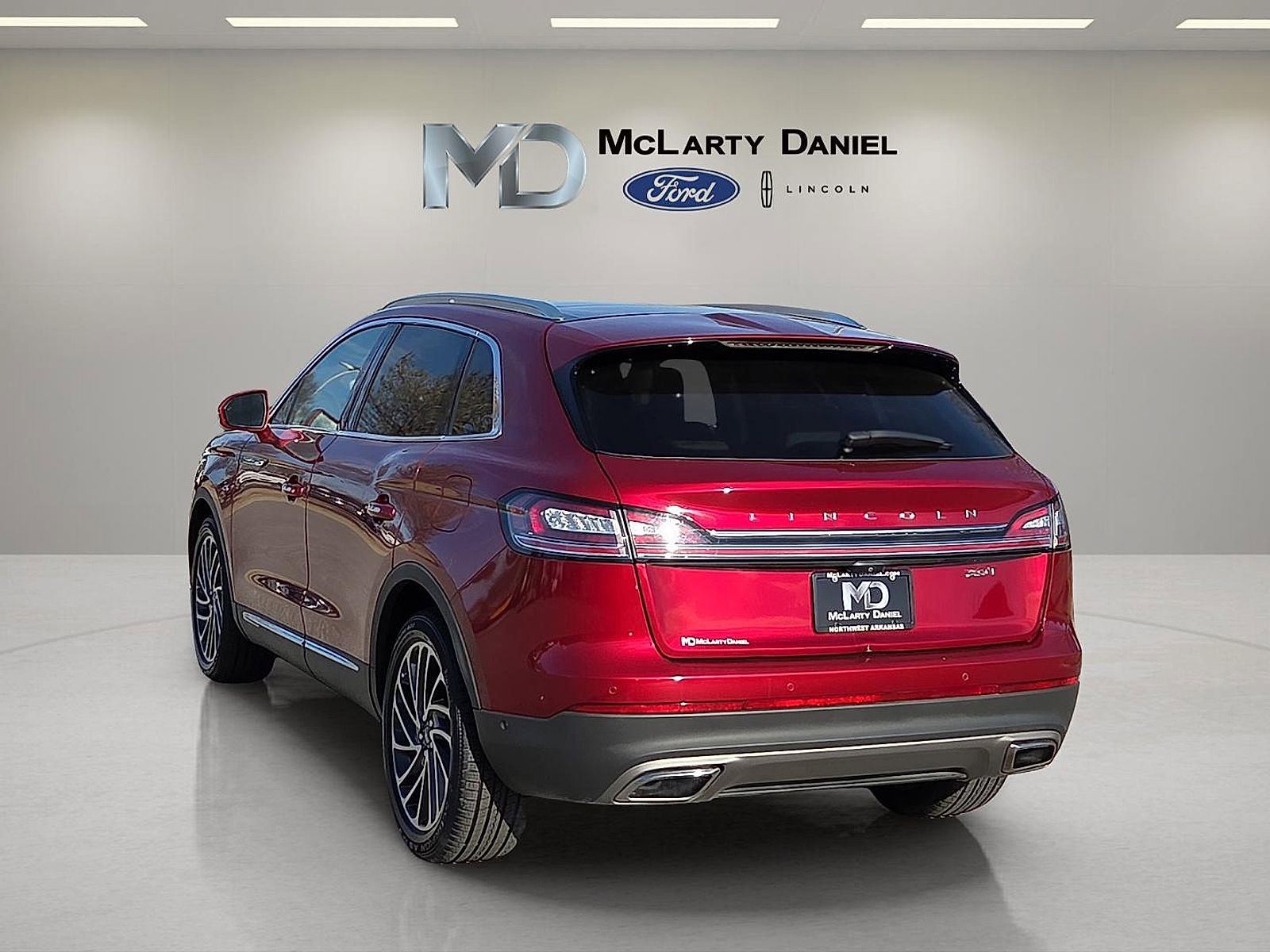 Used 2019 Lincoln Nautilus Reserve image 4