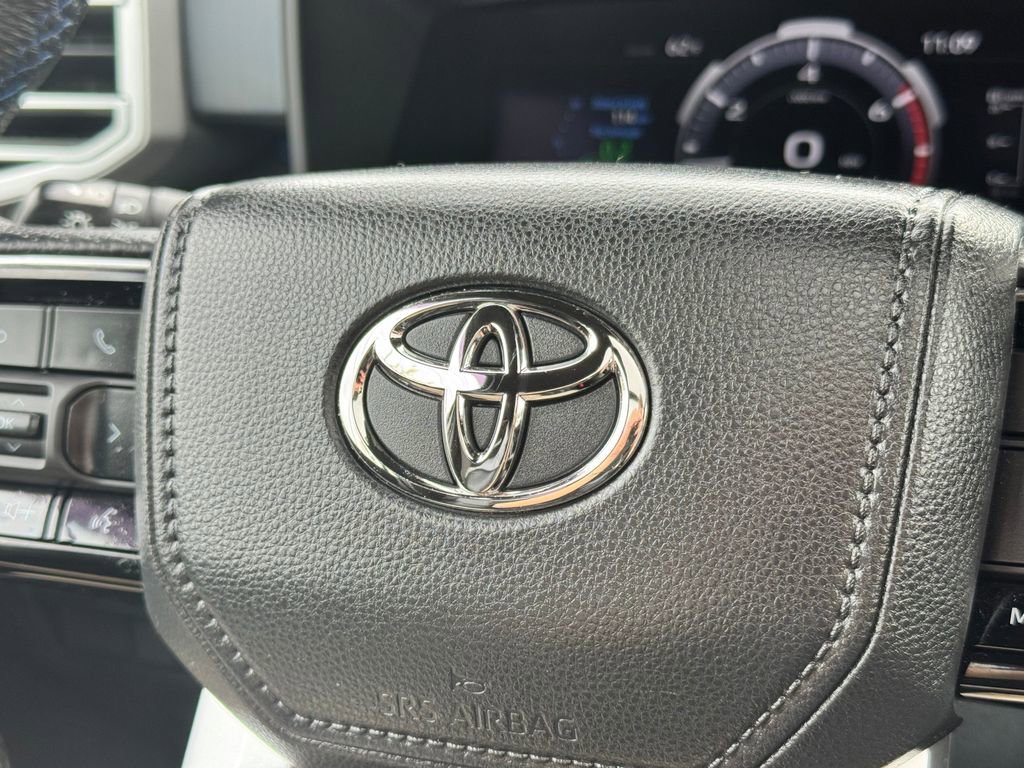 Used 2023 Toyota Tundra Platinum AWD/4WD image 30