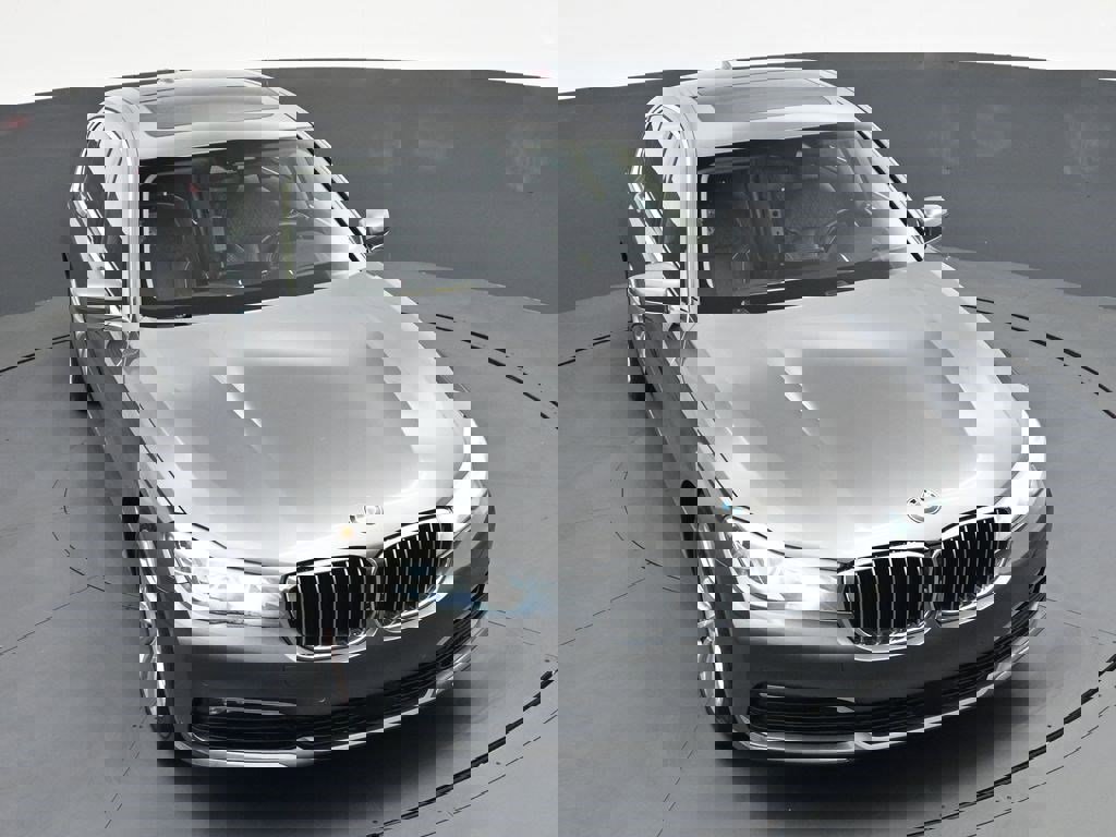 Used 2016 BMW 740i RWD image 30