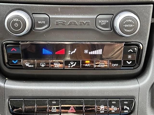 New 2025 RAM ProMaster 3500 w/ Quick Order Package 22G SLT image 16