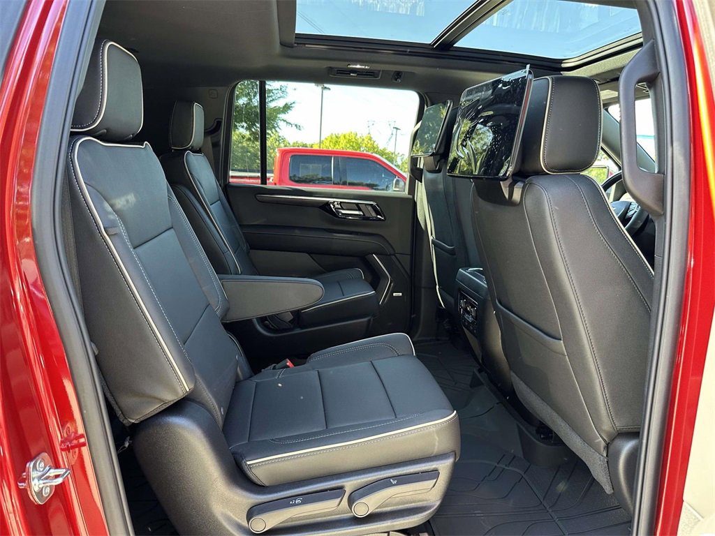 New 2026 Chevrolet Suburban Premier image 13
