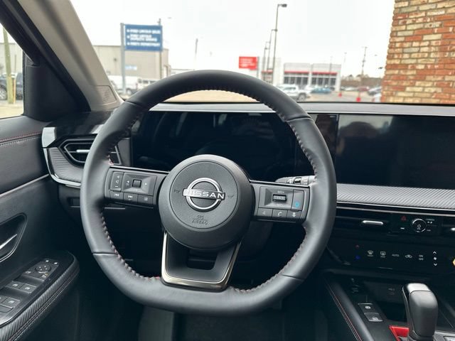 New 2025 Nissan Kicks SR AWD/4WD image 17