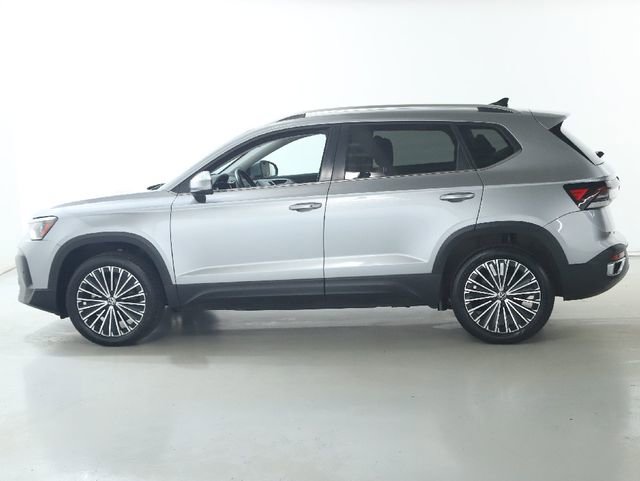Used 2025 Volkswagen Taos SE FWD image 38