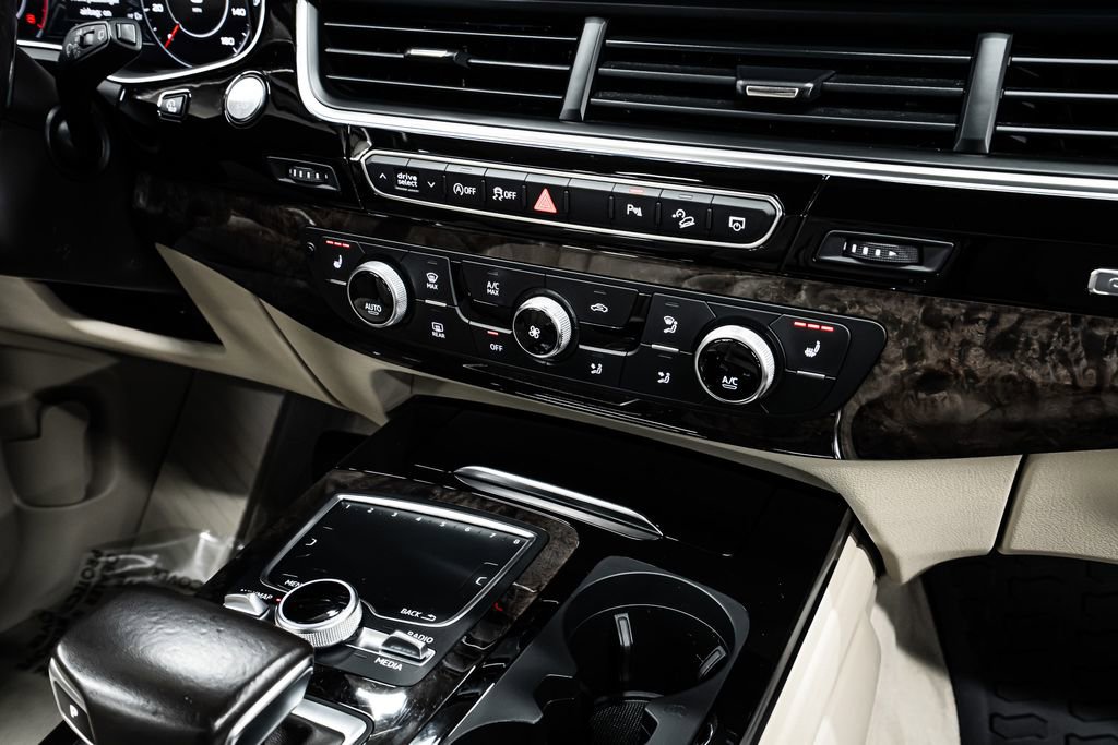 Used 2019 Audi Q7 3.0T Premium Plus w/ Premium Plus Package image 16