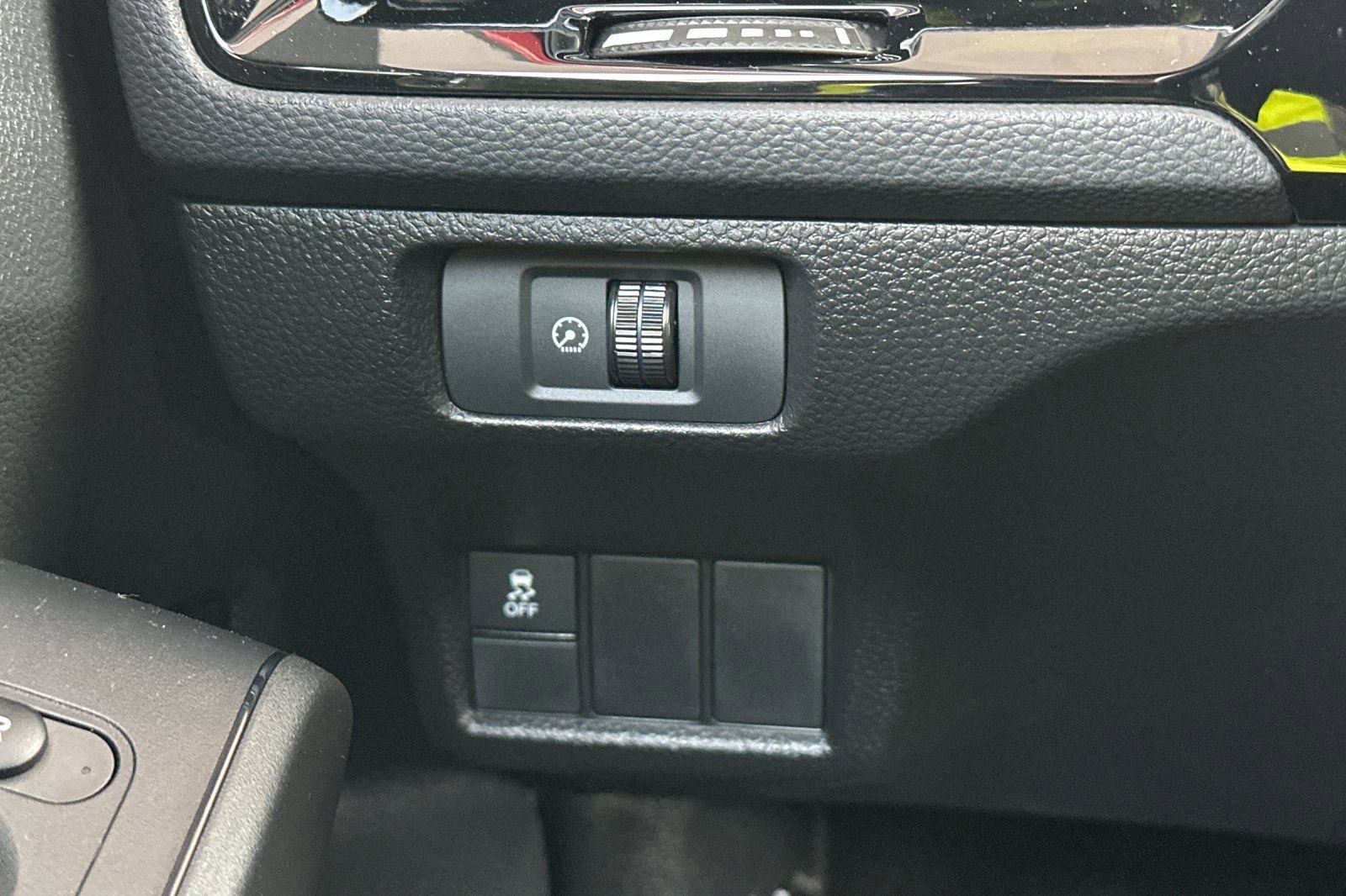 Used 2025 Honda Civic Sport image 30