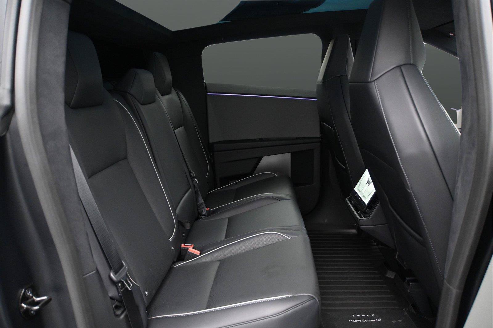 Used 2024 Tesla Cybertruck Cyberbeast AWD/4WD image 28
