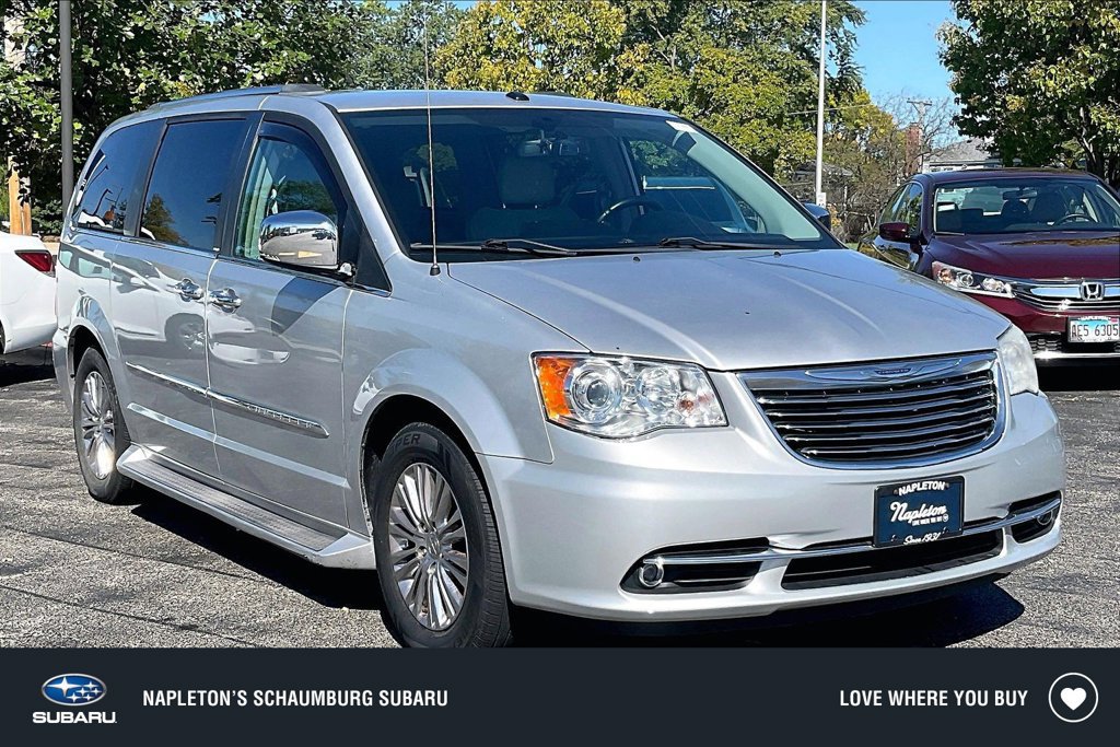 Used 2011 Chrysler Town & Country Limited FWD image 1