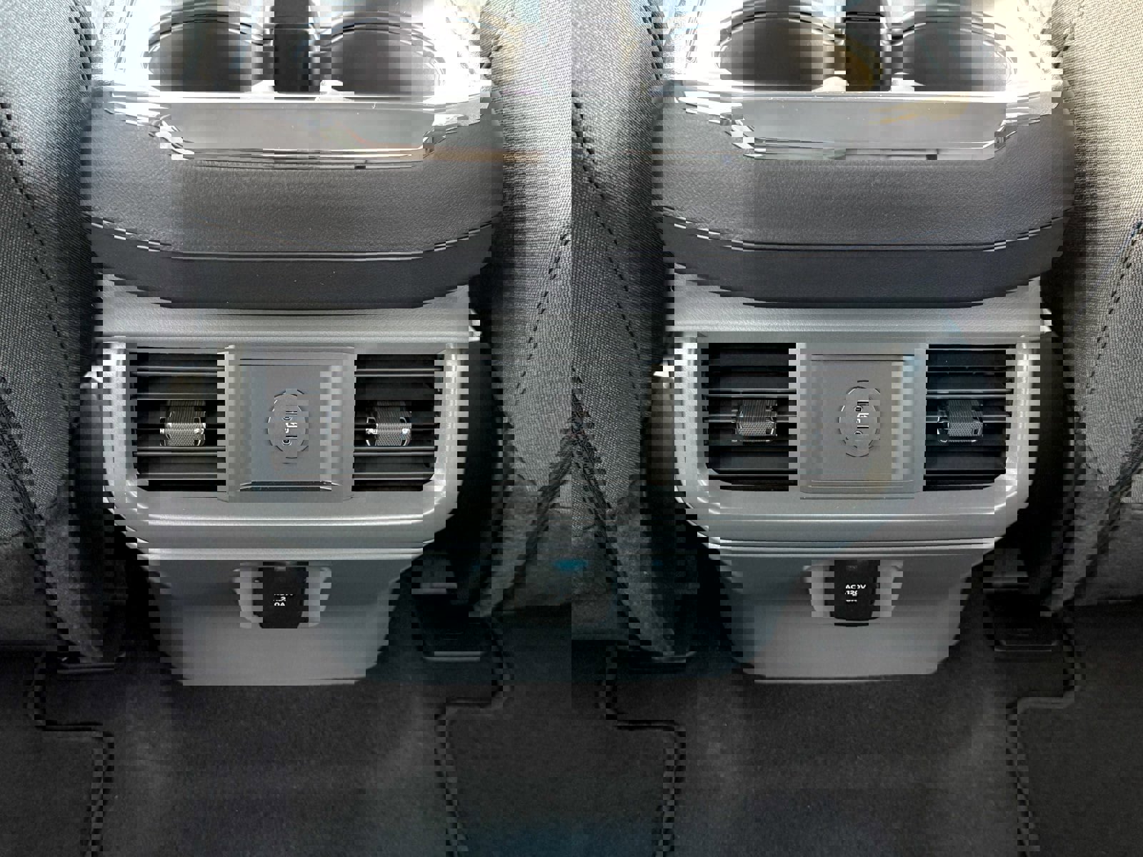 New 2025 Ford F150 Lightning XLT image 40