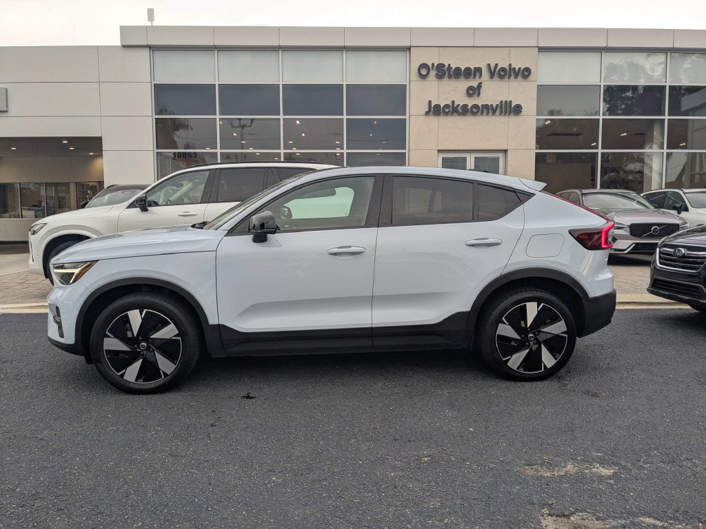 Certified 2024 Volvo C40 Recharge Core AWD/4WD image 3