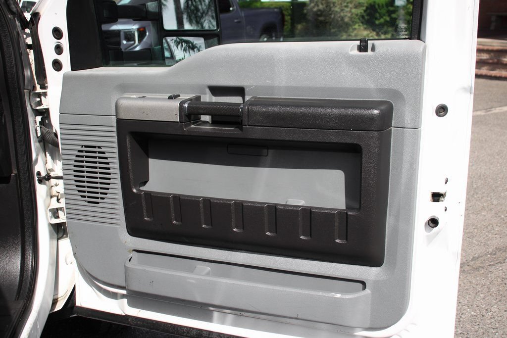 Used 2015 Ford F550 4x4 Crew Cab Super Duty image 36