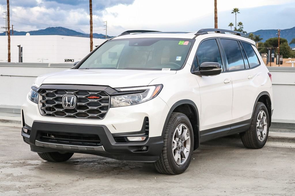 Used 2023 Honda Passport TrailSport image 4