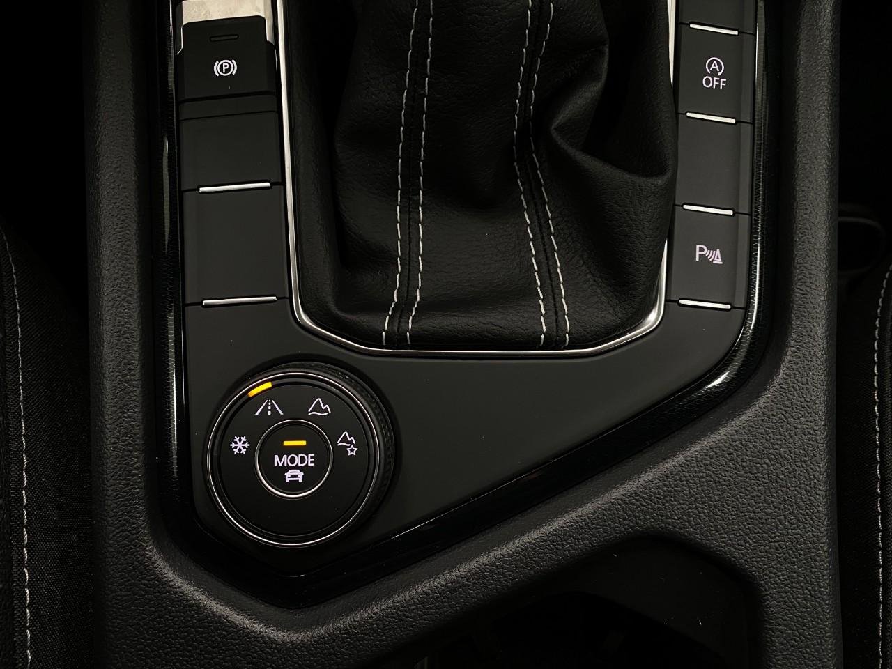 New 2026 Volkswagen Taos SE AWD/4WD image 23