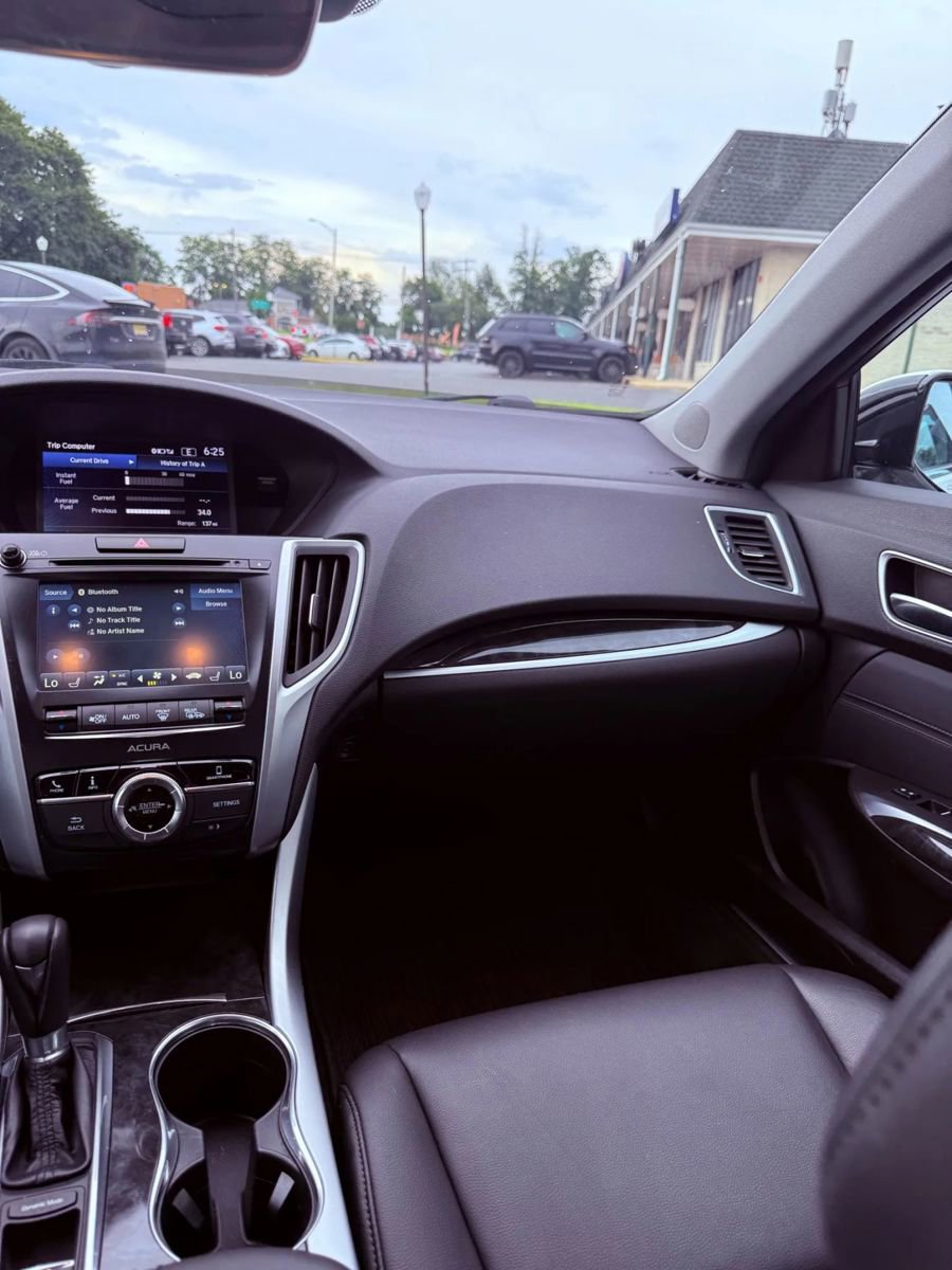 Used 2018 Acura TLX FWD image 40