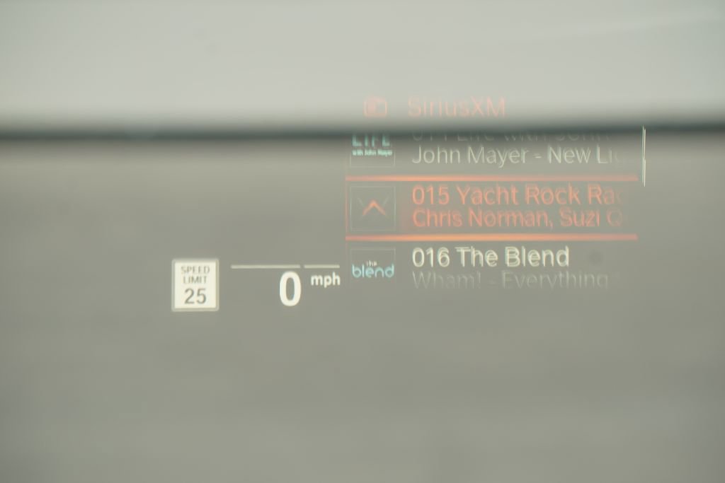 Used 2025 BMW X4 xDrive30i w/ Premium Package image 8