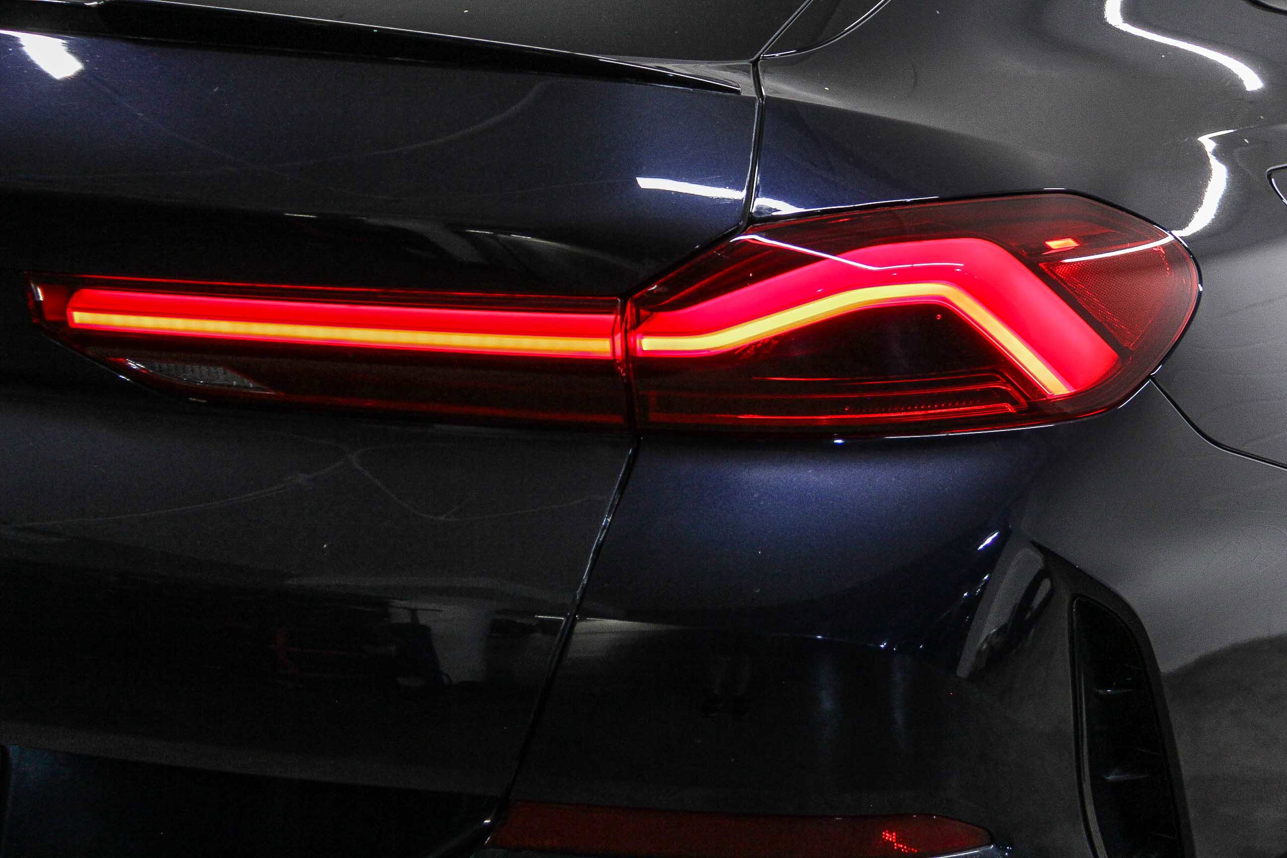 Used 2024 BMW X6 xDrive40i w/ Executive Package image 7