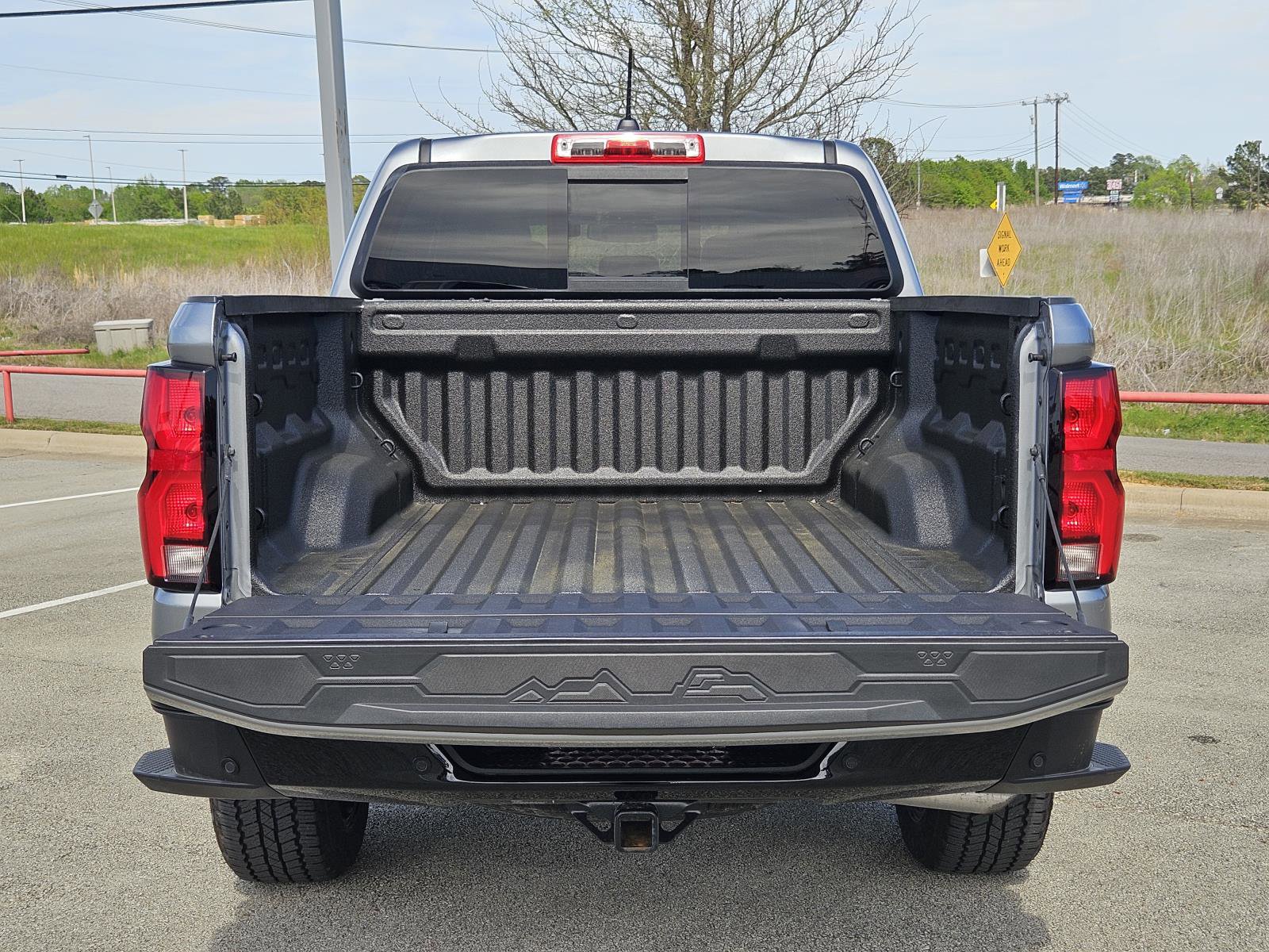 Used 2024 Chevrolet Colorado Z71 w/ Z71 Convenience Package 2 image 8