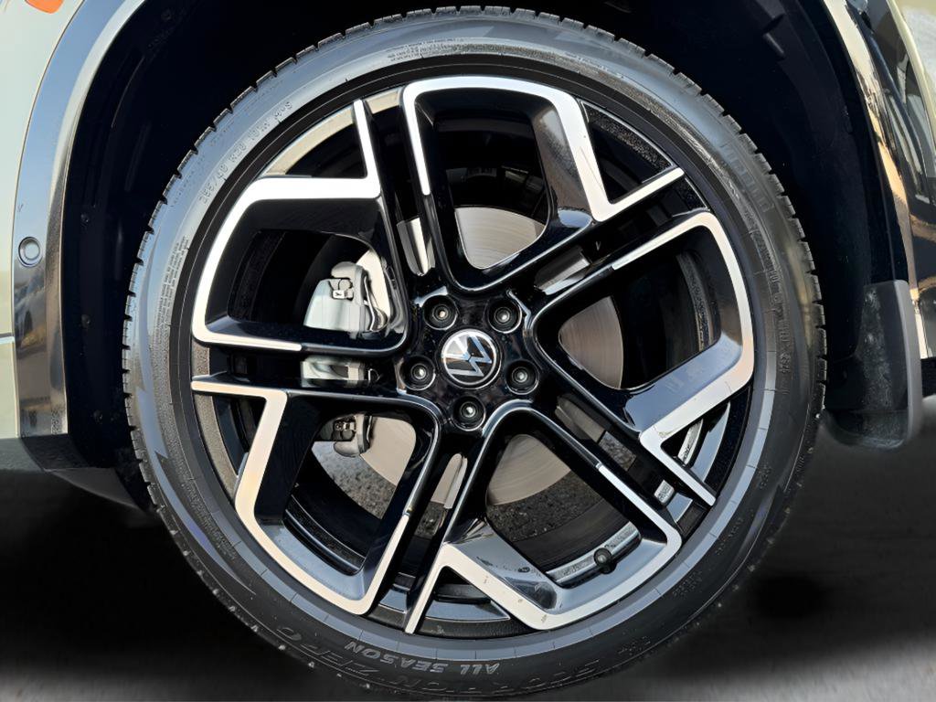 Used 2026 Volkswagen Tiguan SEL R-Line image 34