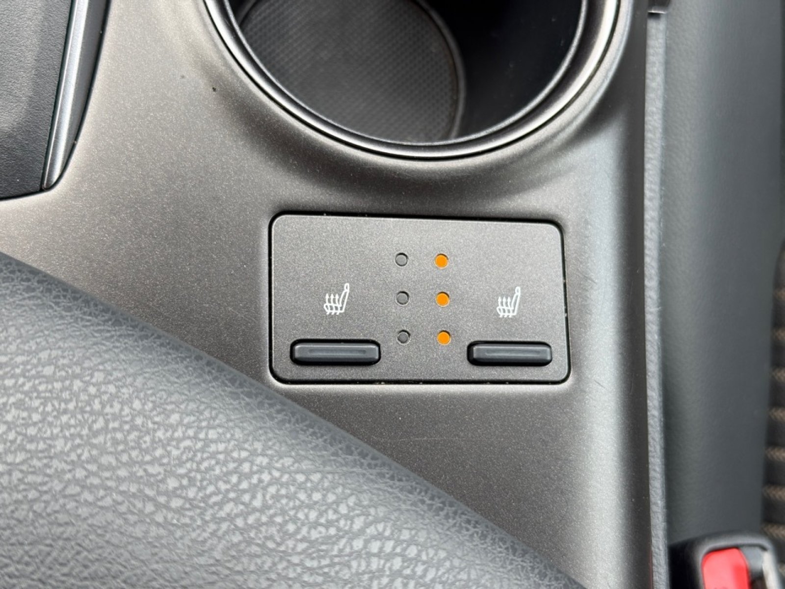 Used 2023 Toyota Camry SE FWD image 17