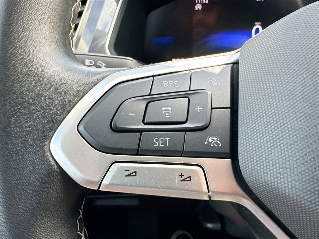 Used 2024 Volkswagen Tiguan S image 9