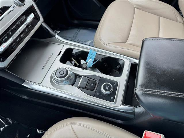 Used 2021 Ford Explorer XLT w/ Equipment Group 202A image 15