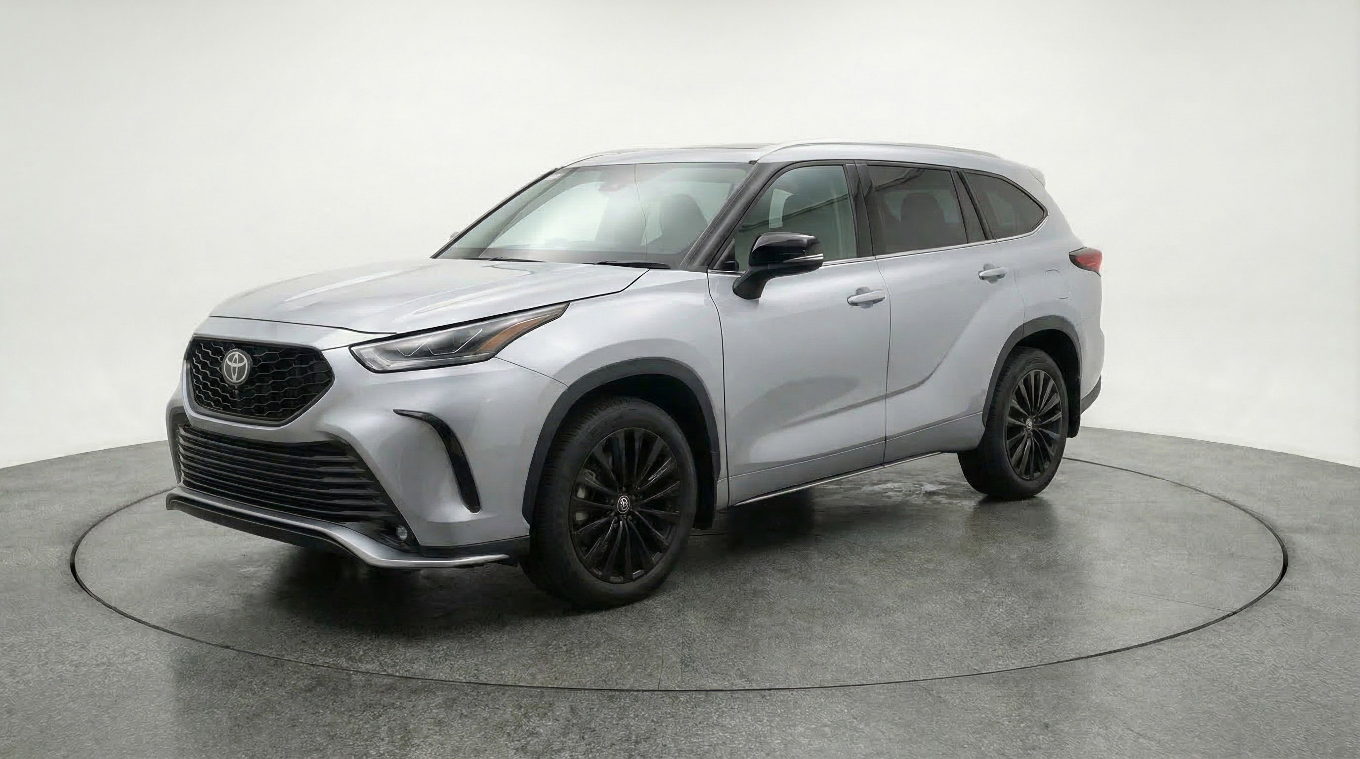 Used 2025 Toyota Highlander XSE image 3