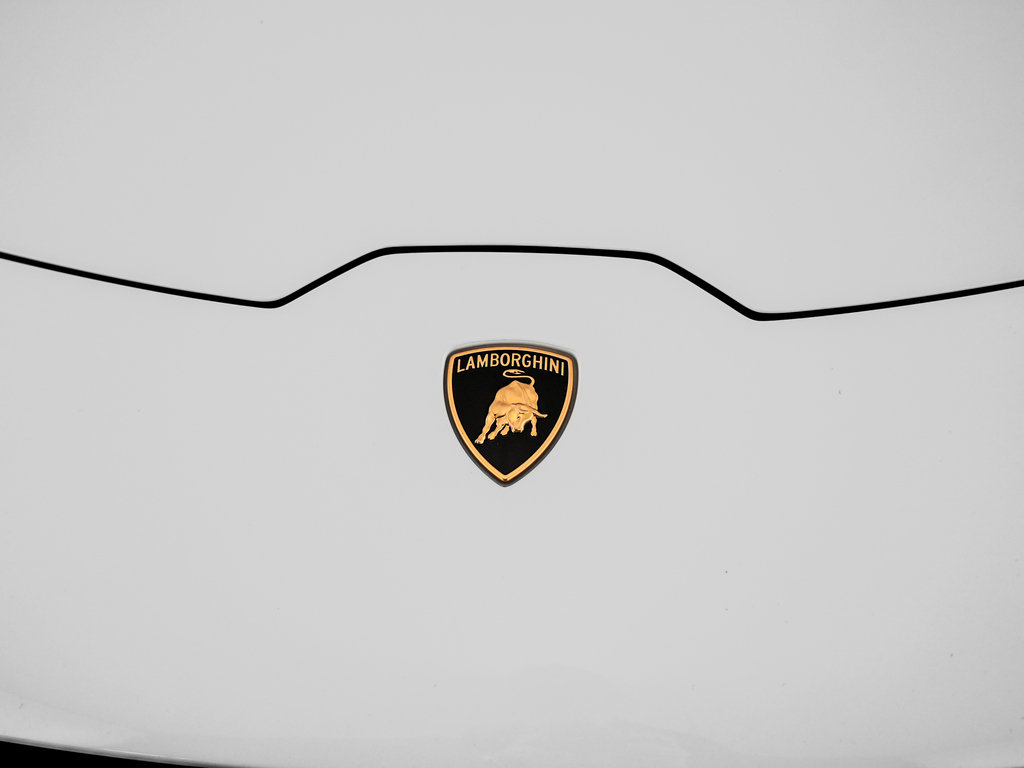 Used 2018 Lamborghini Huracan Performante AWD/4WD image 49