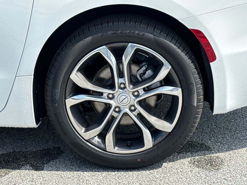 New 2026 Chrysler Pacifica Pinnacle image 19